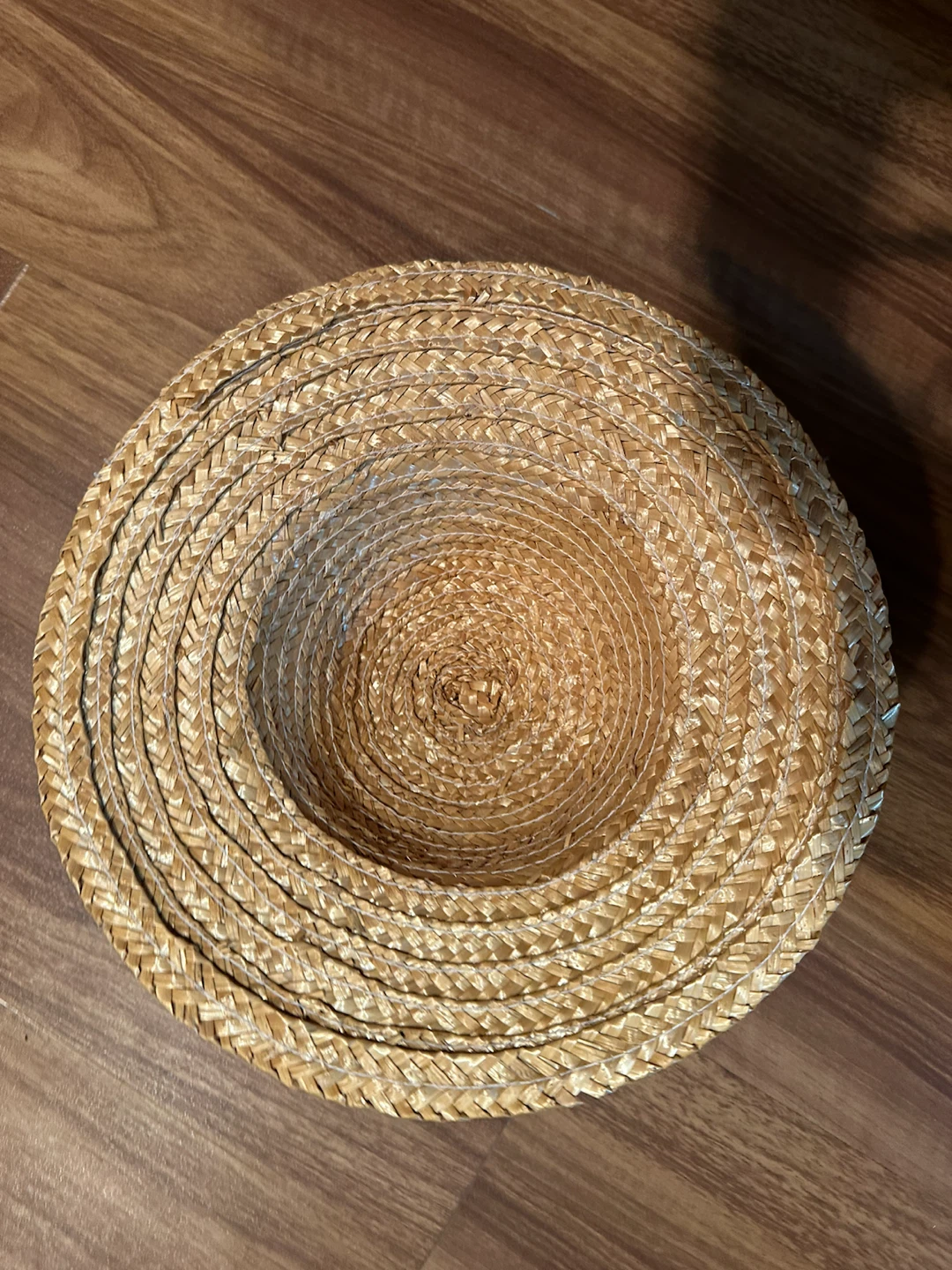 Straw boater hat with navy ribbon - photo 3