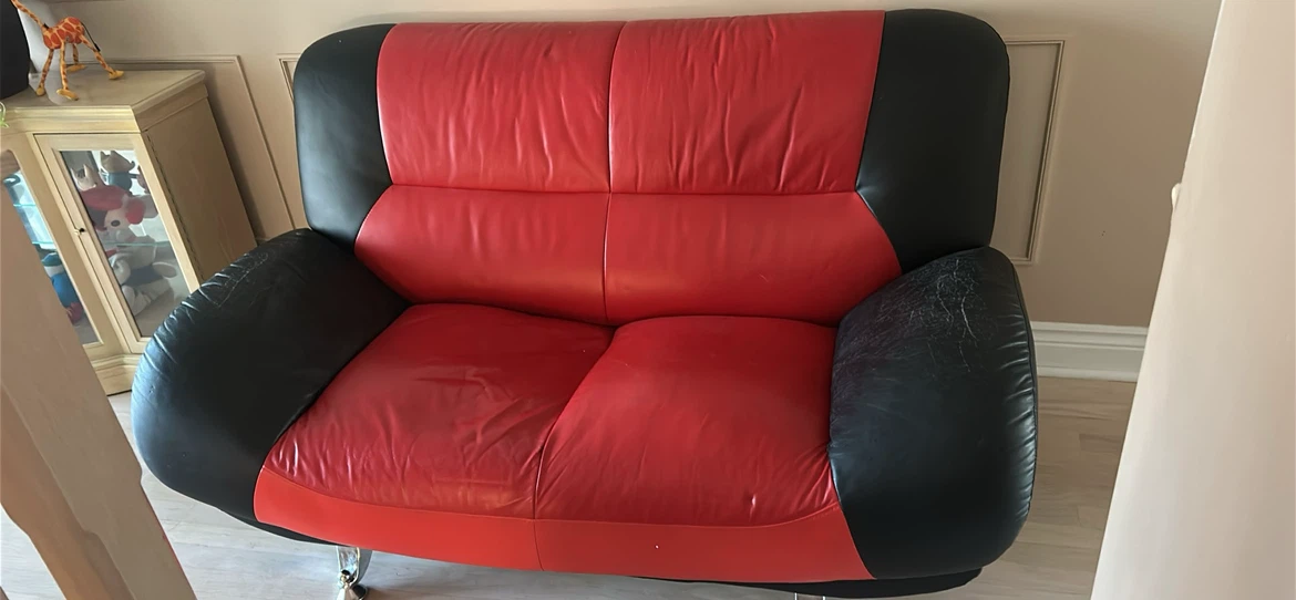 Red and black two-seater sofa - photo 3