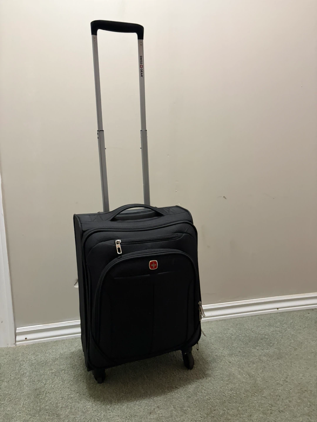 Swiss Gear Black Carry-On Luggage in good condition - photo 4