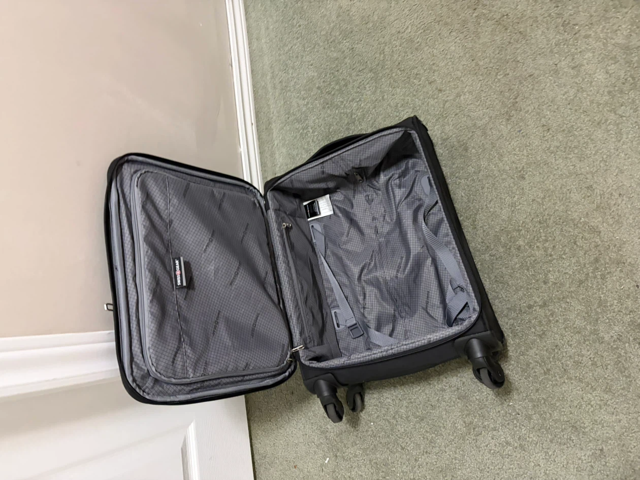 Swiss Gear Black Carry-On Luggage in good condition - photo 5