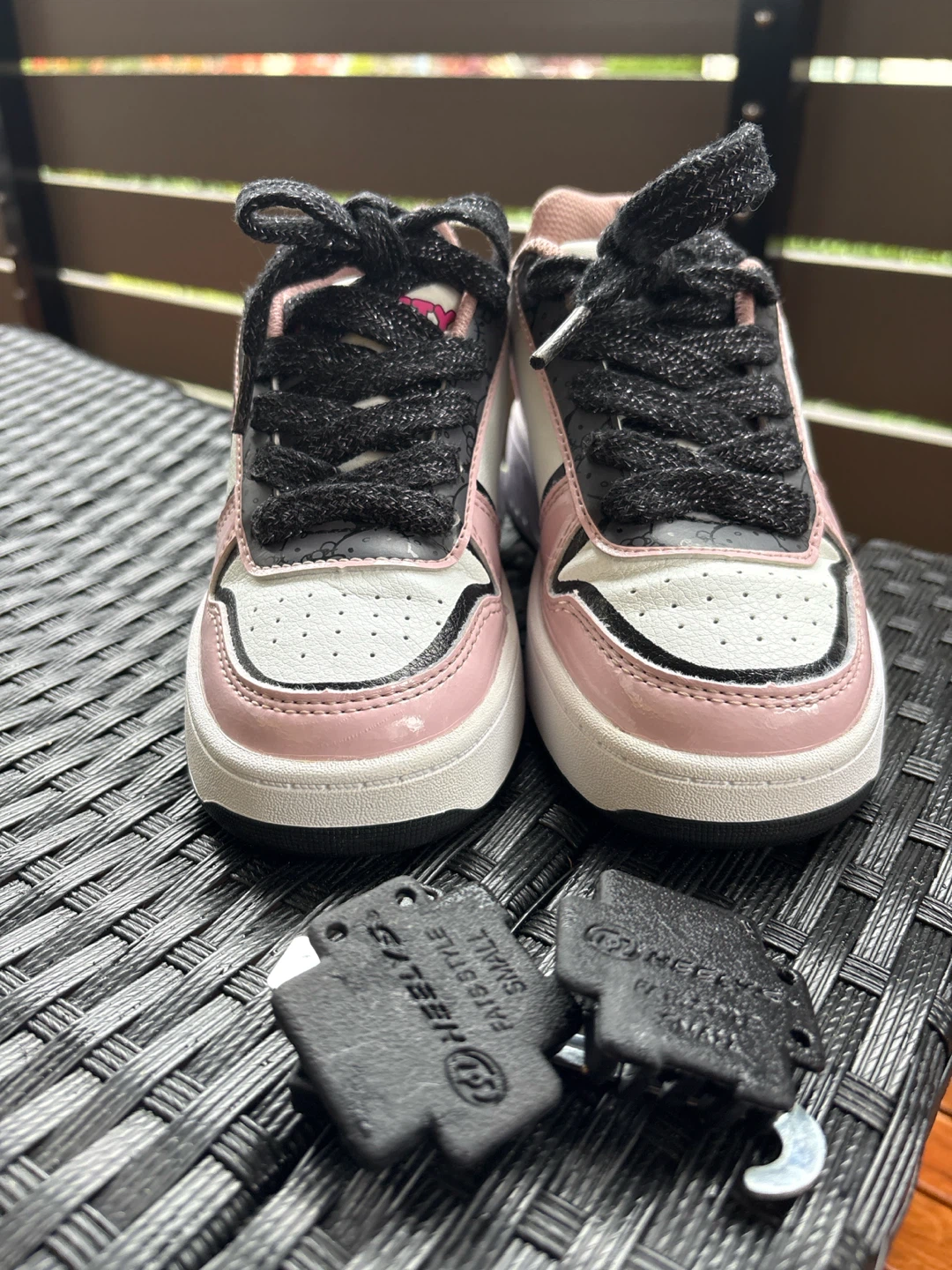 Heelys Girls Hello Kitty Kama youth size 13C-Roller Shoe - photo 2