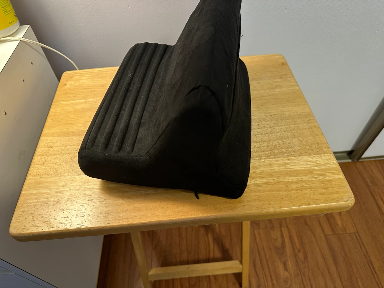 BLACK WEDGE IPAD OR READING PILLOW - photo 2