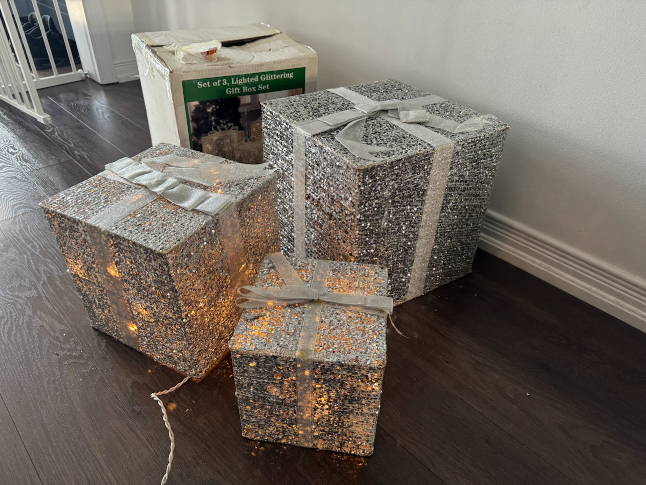Set of 3 Lit Glitter Gift Box Set