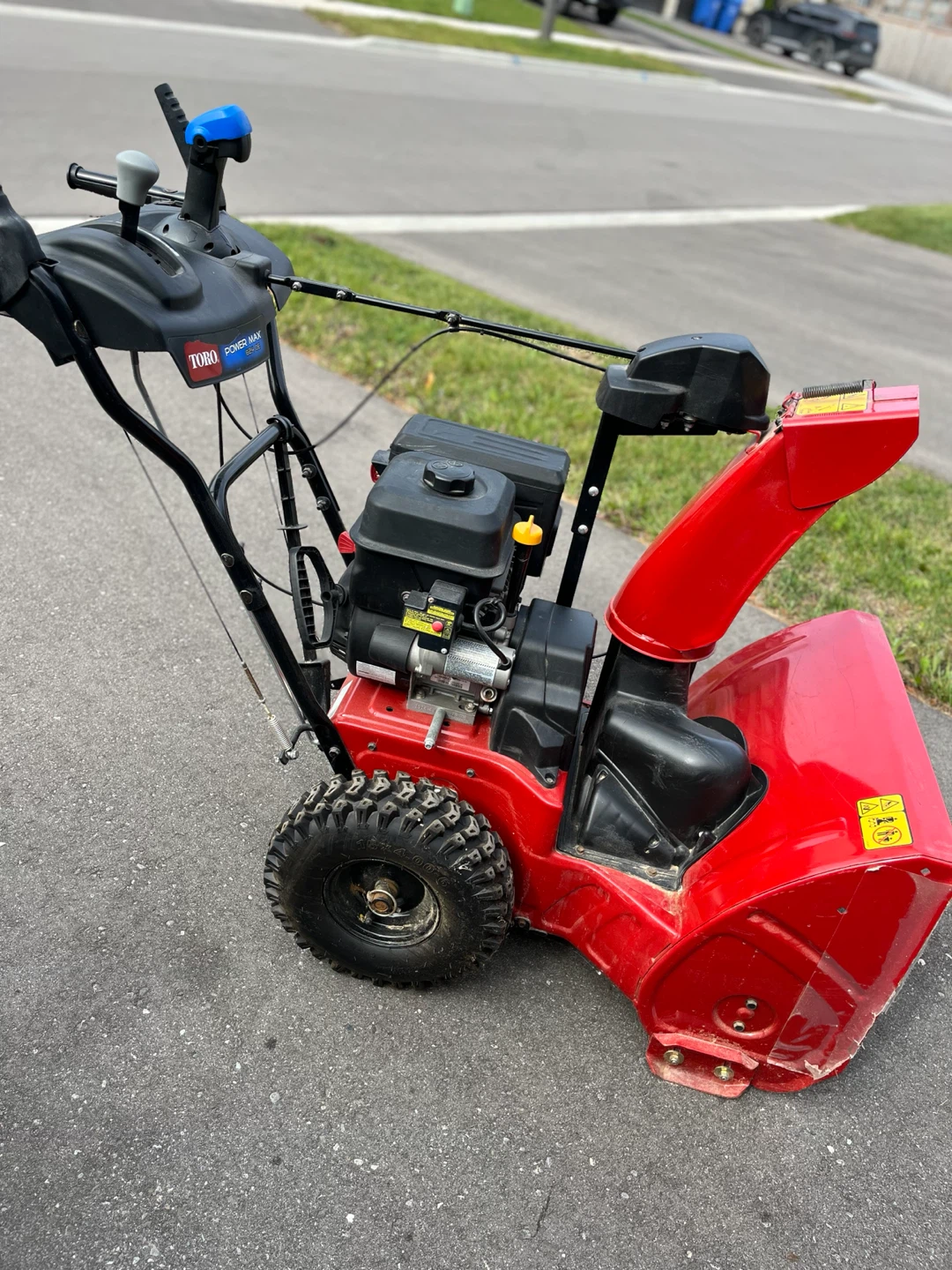 Toro Power Max 824 OE Snowblower - photo 4