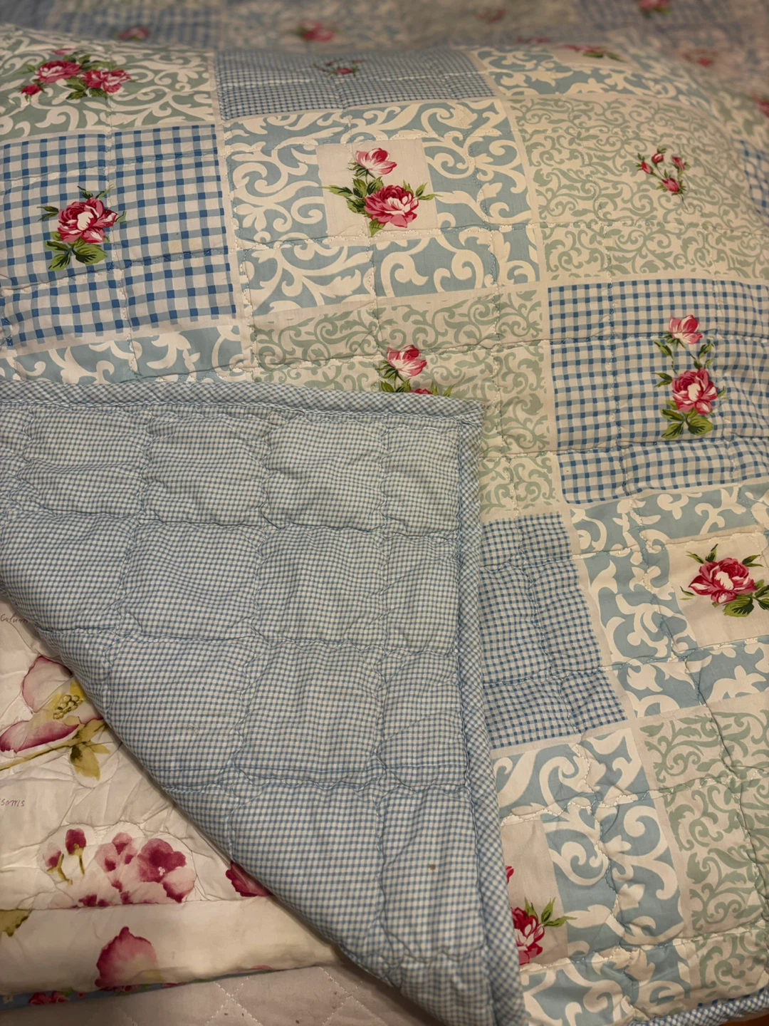Blue and White Floral Patchwork Quilt - photo 4