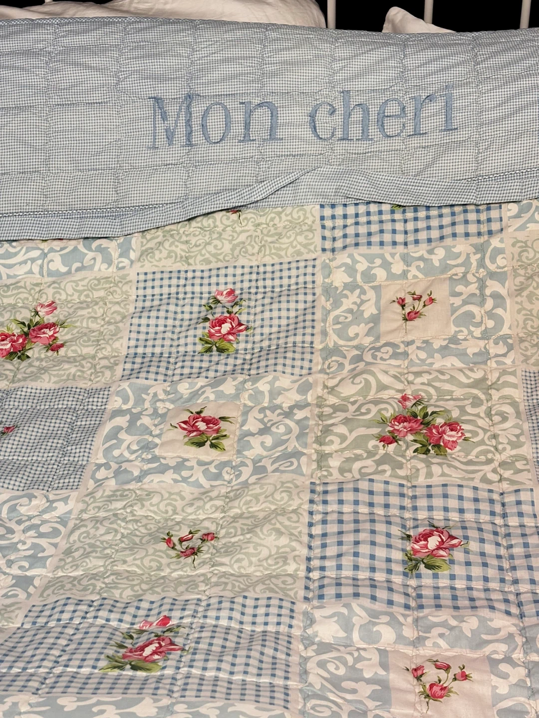 Blue and White Floral Patchwork Quilt - photo 5
