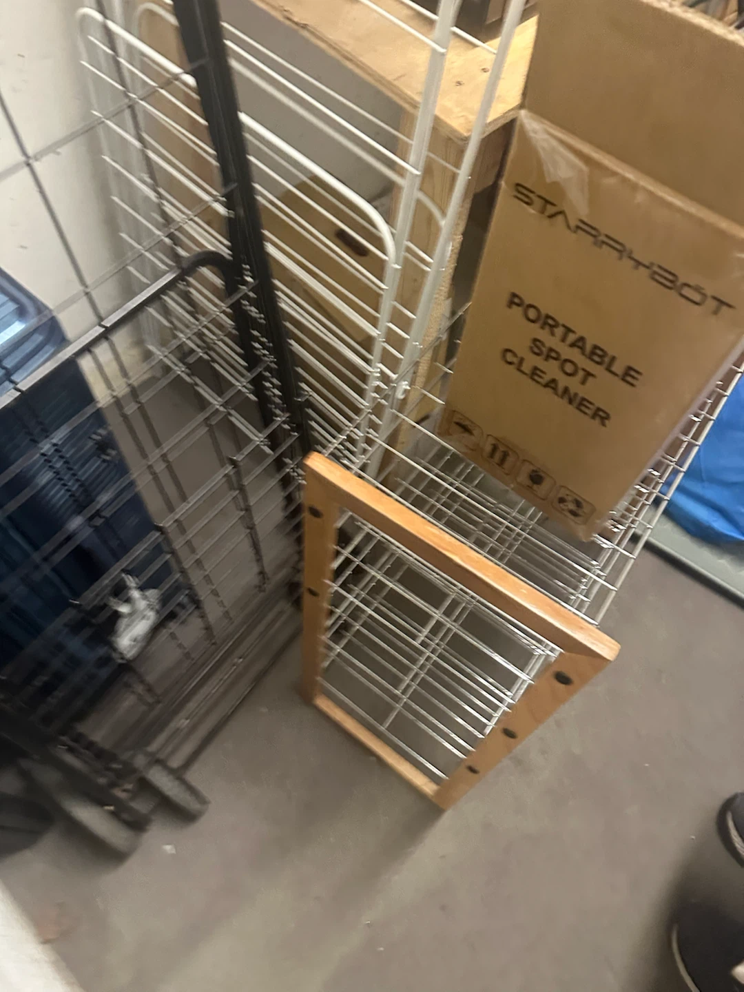 Collapsible White Laundry Drying Rack - photo 2