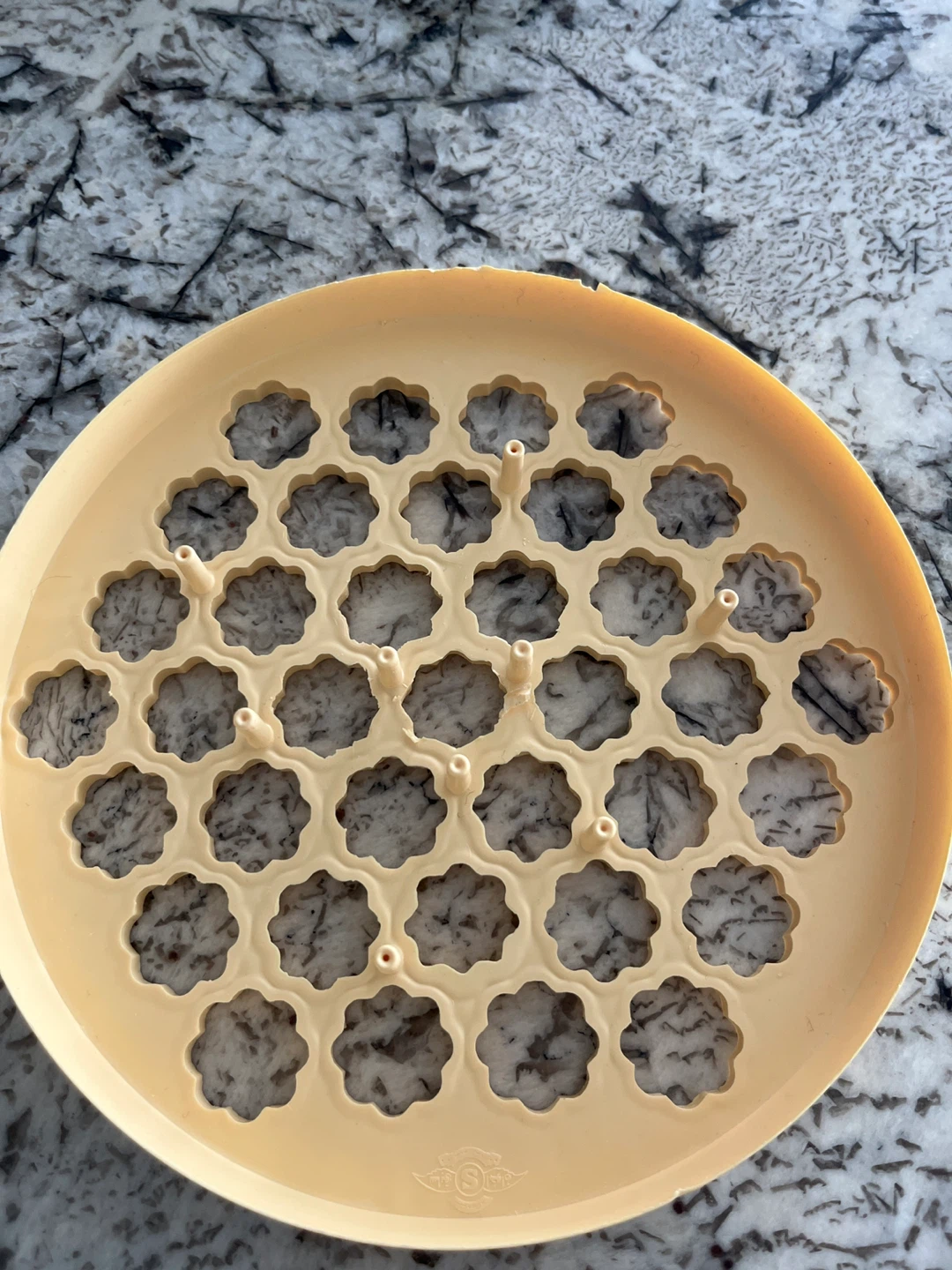 Flower Shaped Dumpling Maker - photo 2