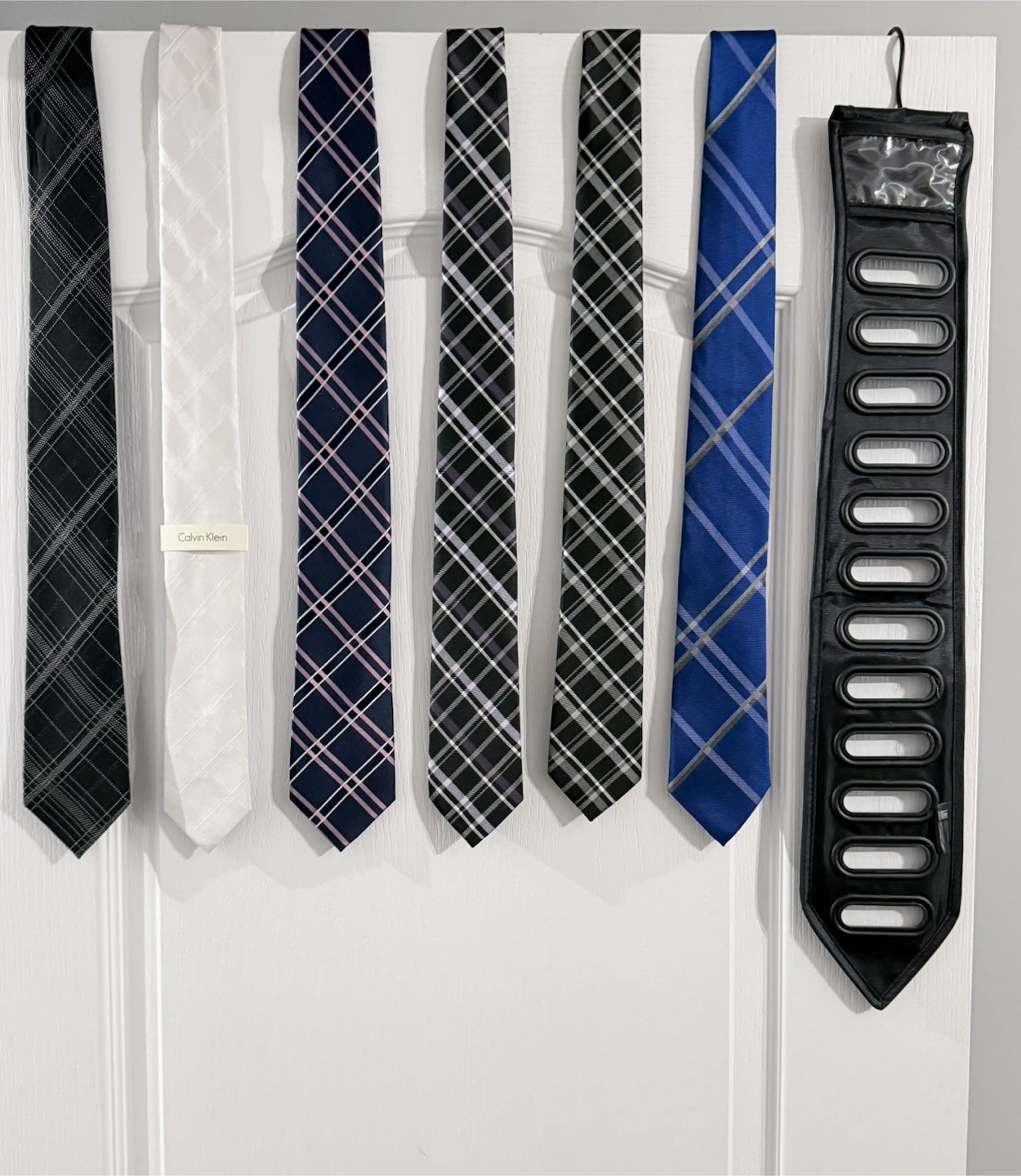 Men's Designer Ties & Umbra Tie Rack (CK,KC,VH) - photo 2