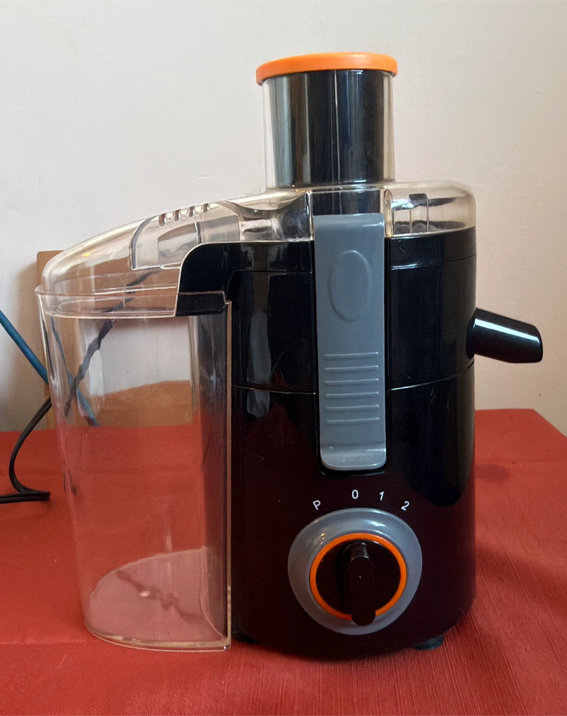 Electric Juicer / Juice Extractor – 2 Speed w/ Pulp Container