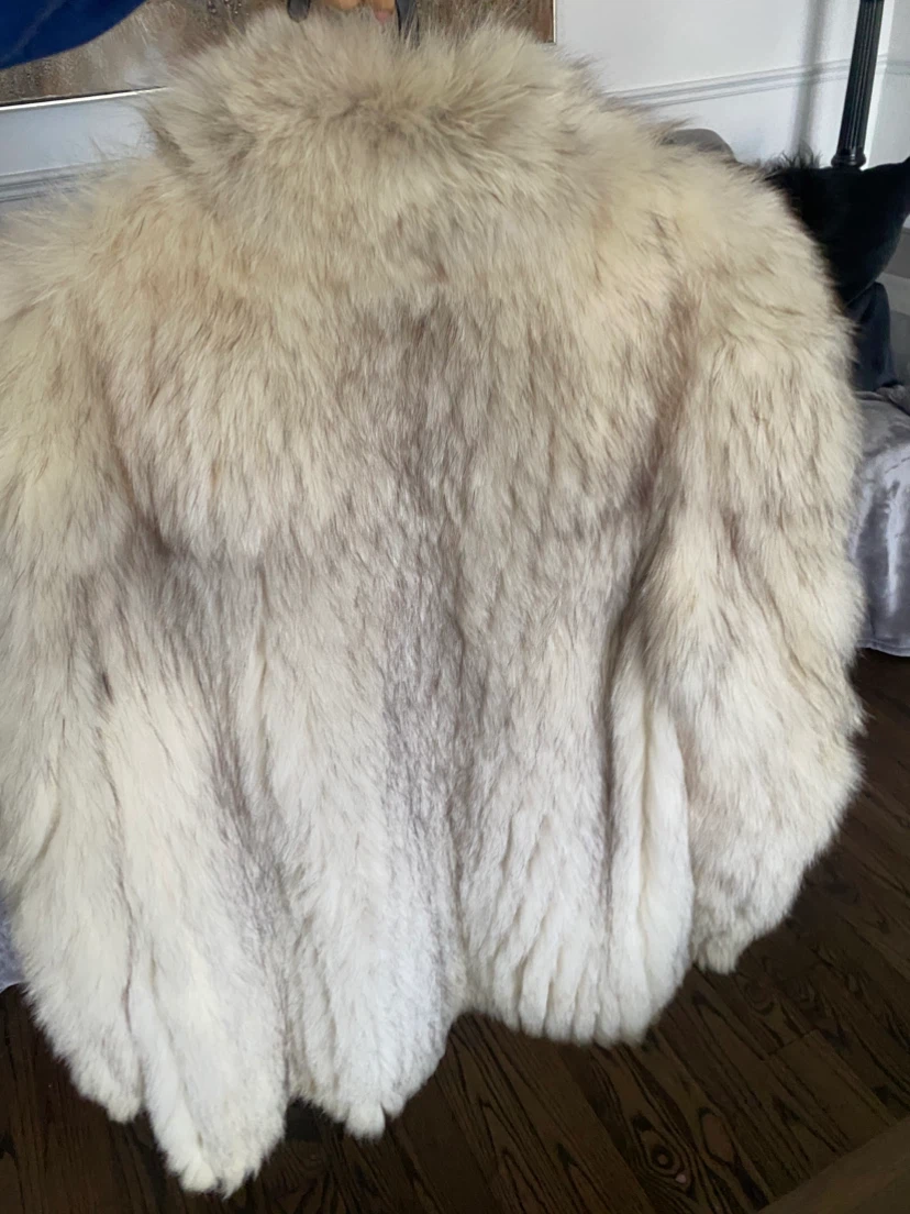 Genuine  FOX Fur Coat size large to xlarge - photo 2