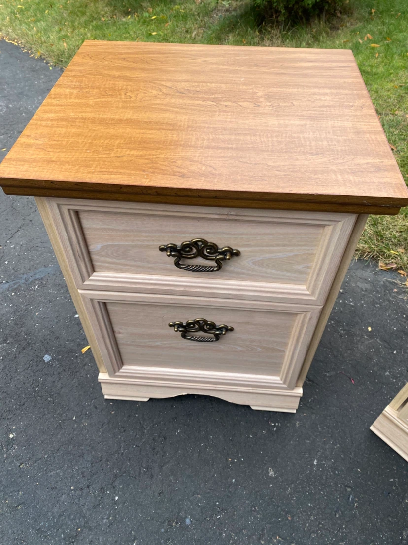 Set of Two Bedside Tables take both for 55 - photo 2