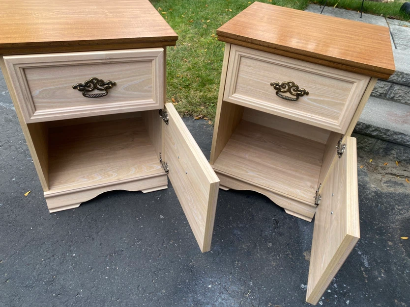 Set of Two Bedside Tables take both for 55 - photo 4