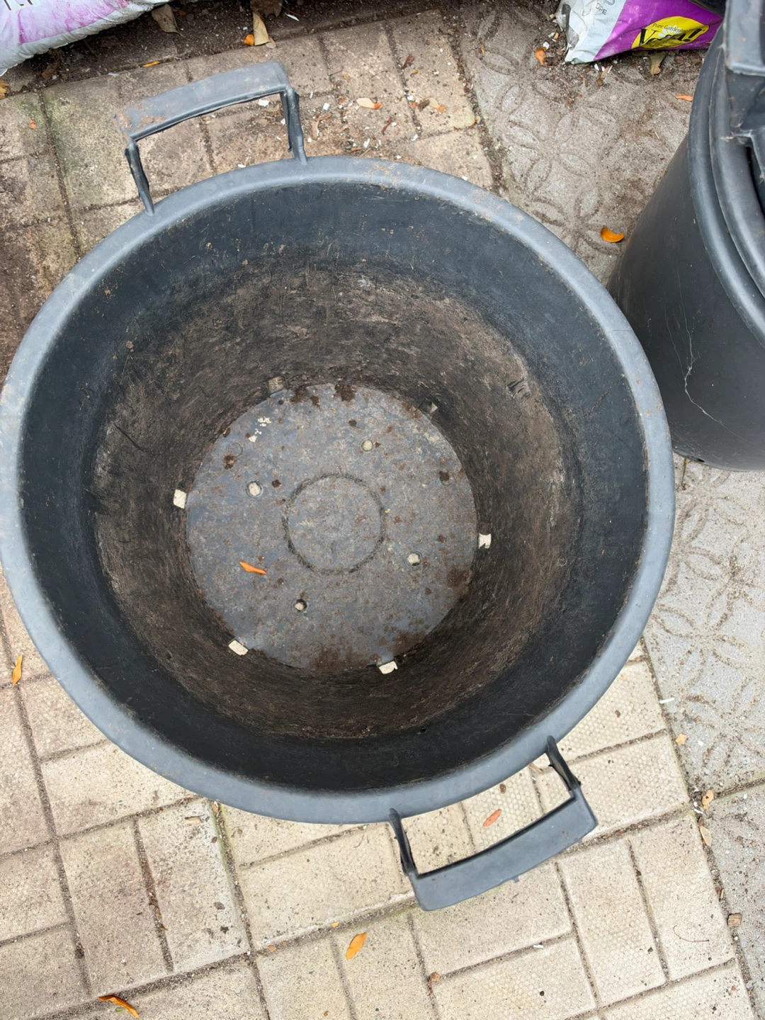 $5  each Set of 6 Black Plastic Garden Buckets - photo 2