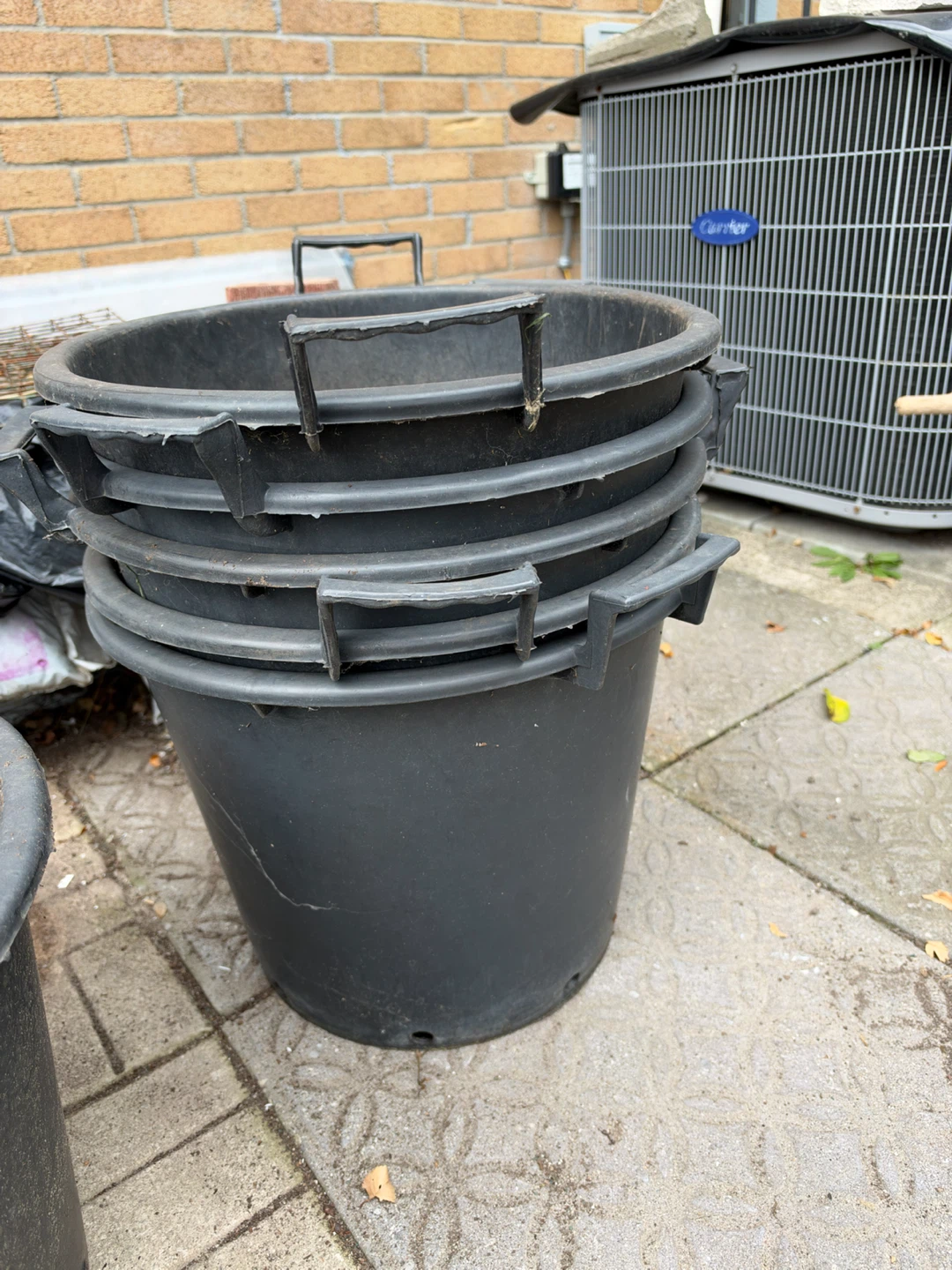 $5  each Set of 6 Black Plastic Garden Buckets - photo 3