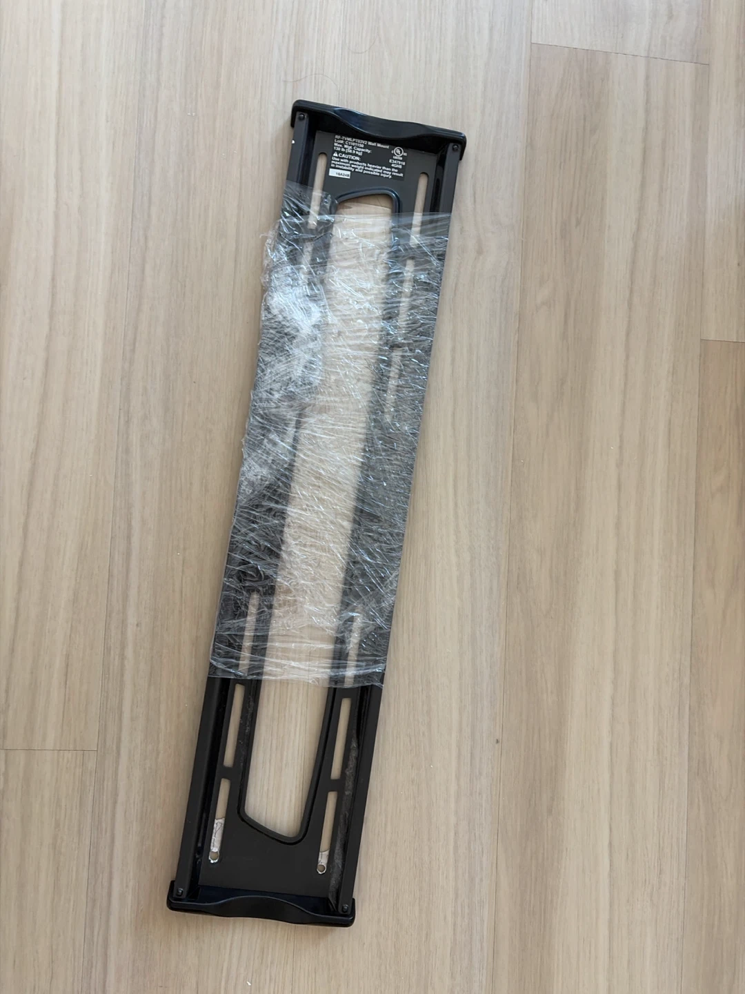 Rocketfish TV Wall Mount RF-TVMLPT03V2
