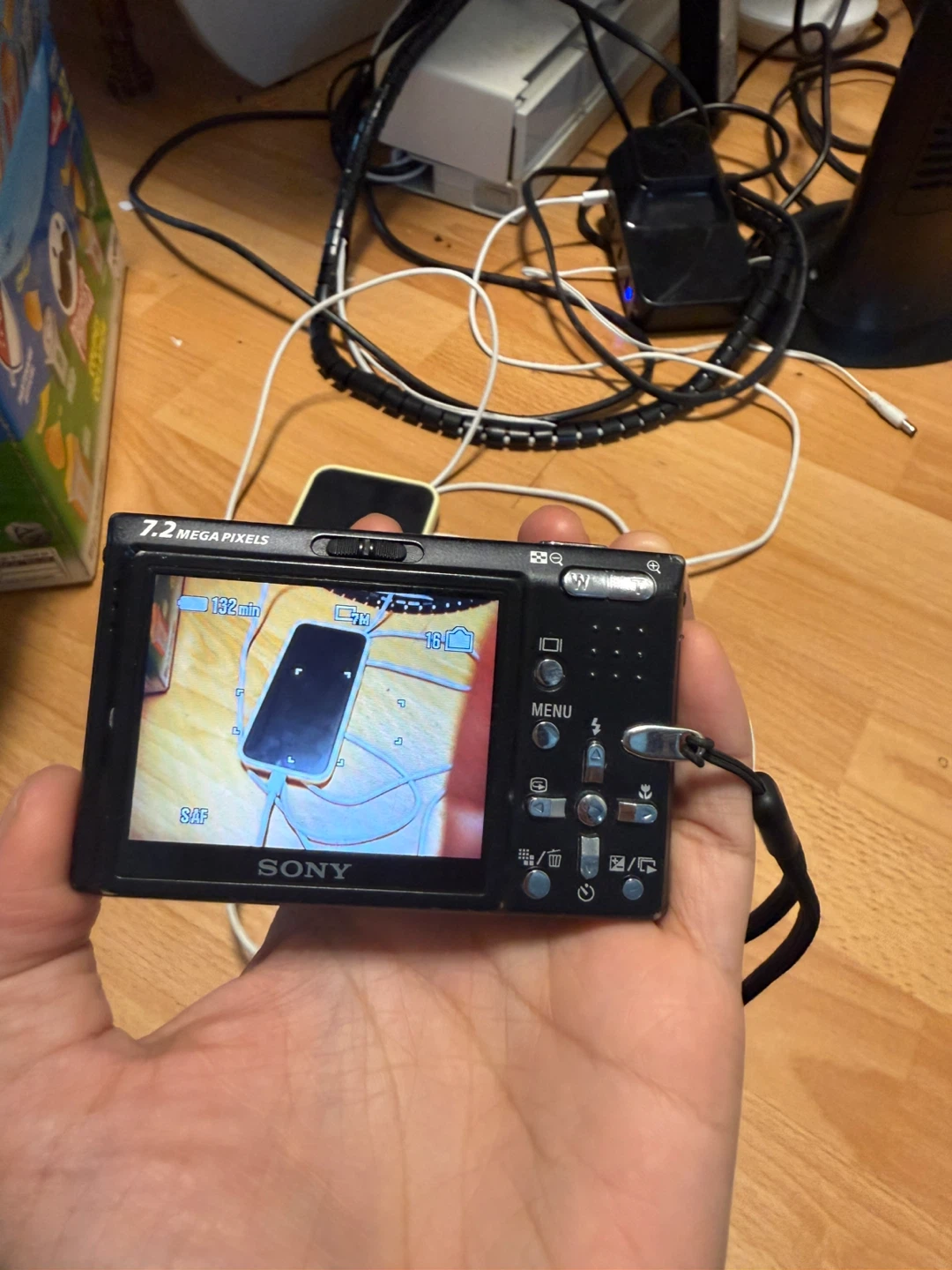 Sony Cyber-shot DSC-T10 Digital Camera - photo 4