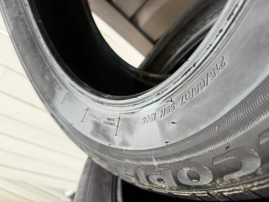 215/65/R17 Bridgestone S+M 65-70% Thread - photo 4