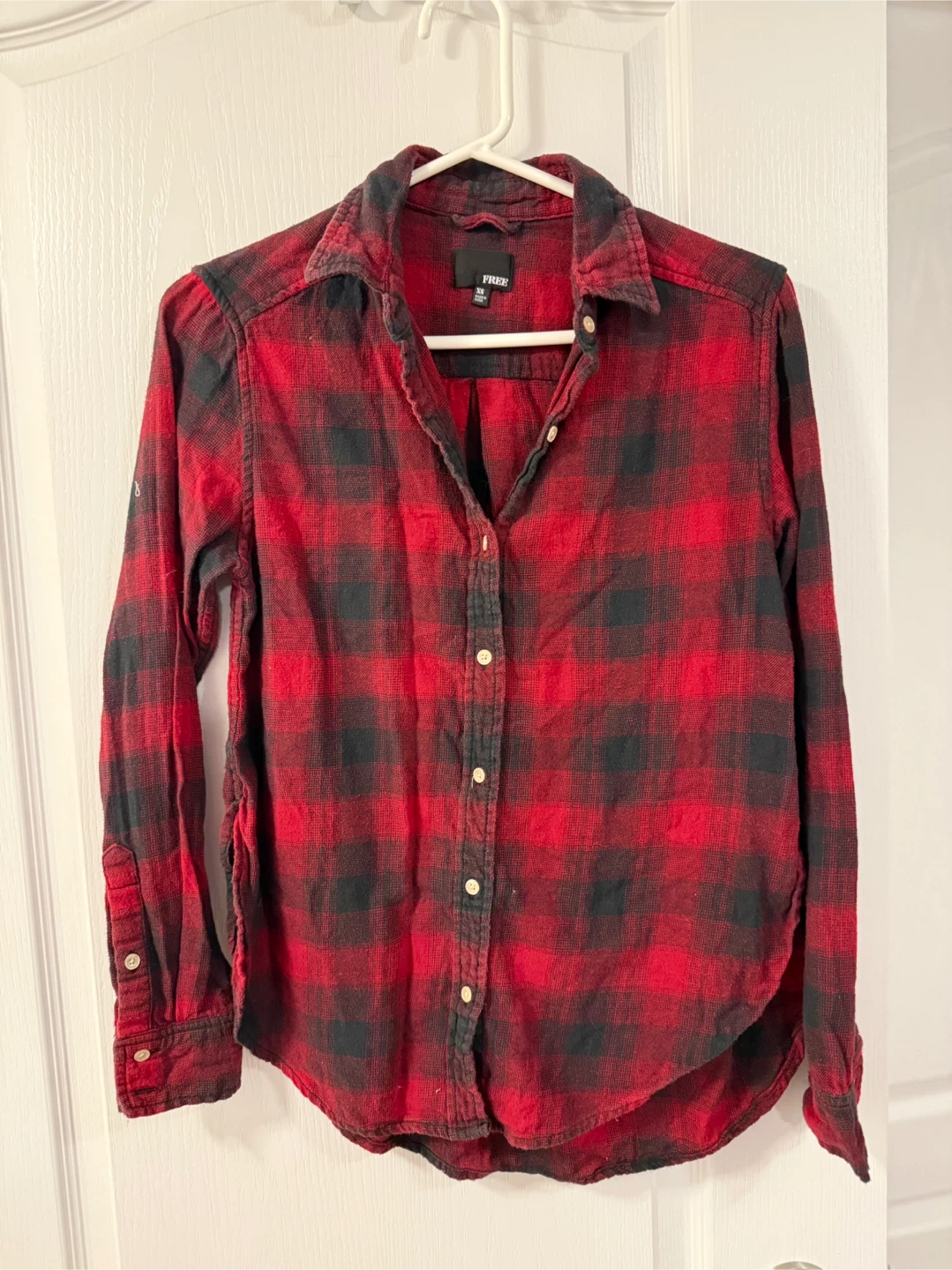 Aritzia Wilfred Plaid Button-Down Shirt