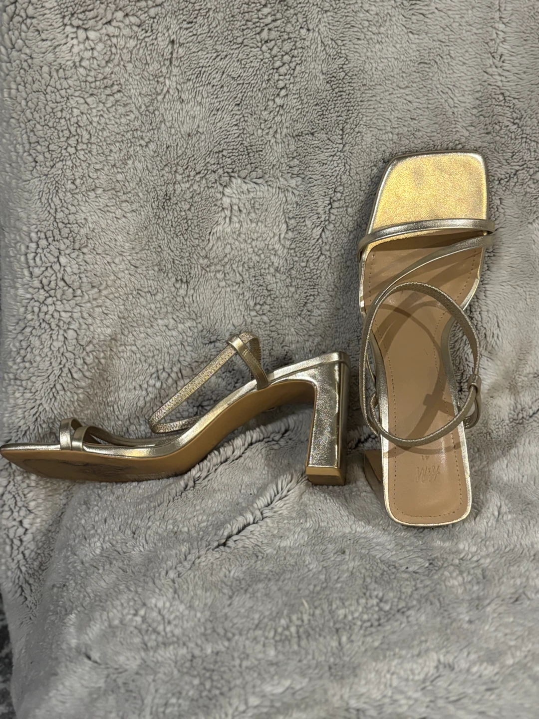 H&M Gold Strappy Block Heel Sandals - photo 2
