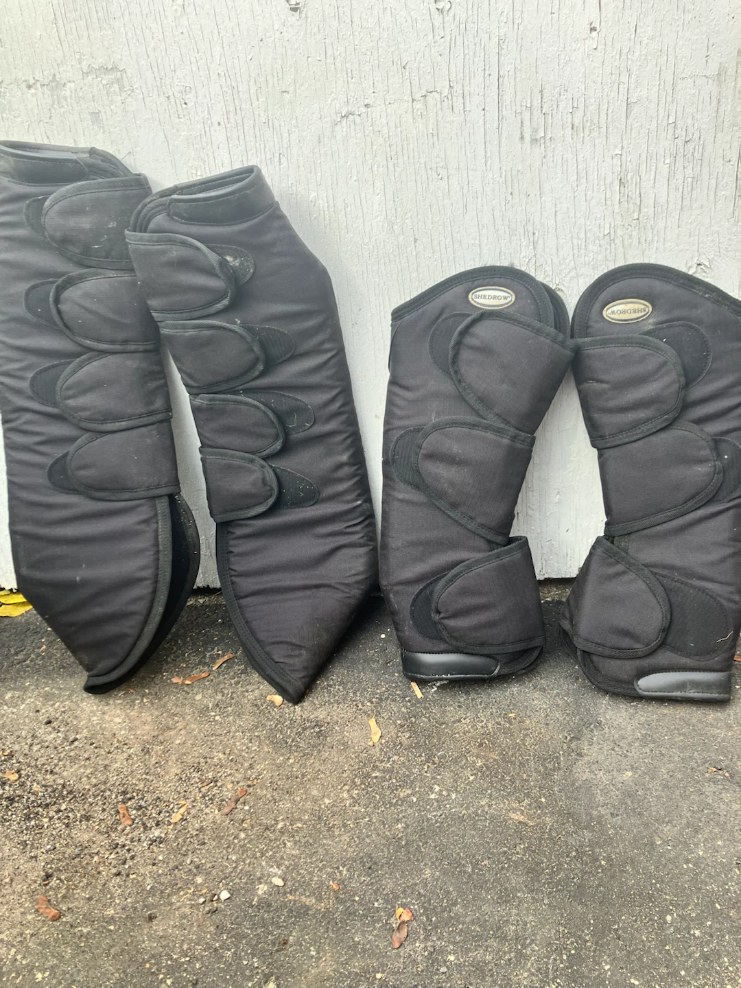 Shedrow Horse Leg Boots - Set of 4