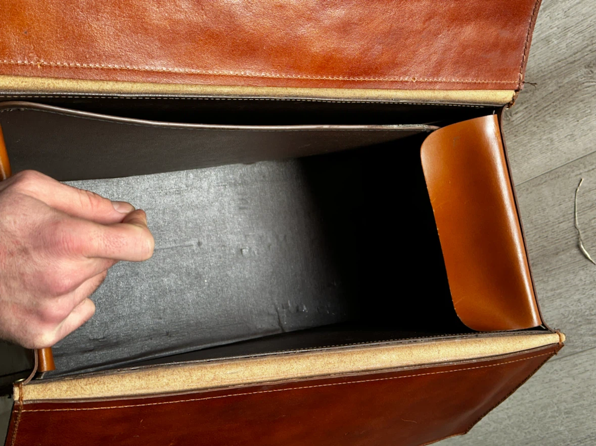 Vintage hard shell case /suitcase / briefcase - photo 5