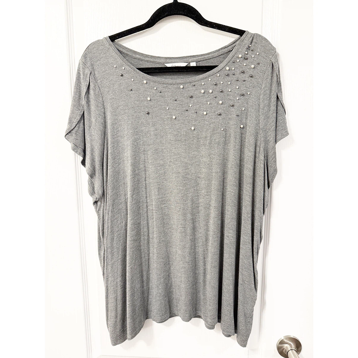 Reitmans Grey Embellished Short Sleeve Top