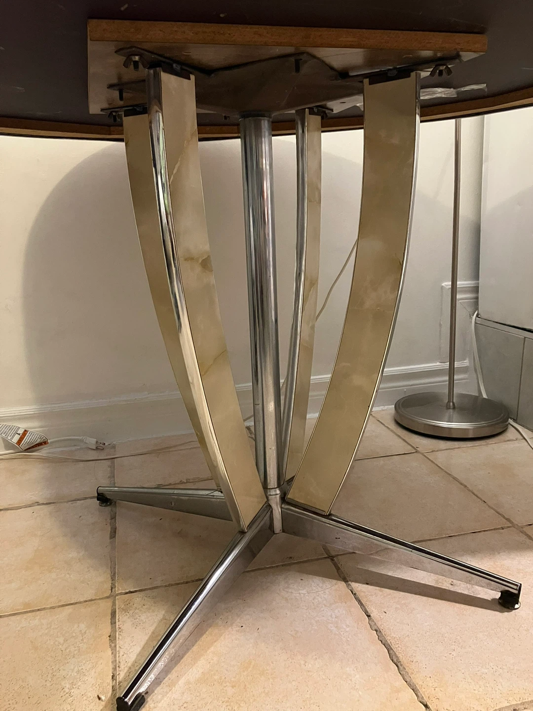 Vintage Mid-Century Style Round Dining Table - photo 2