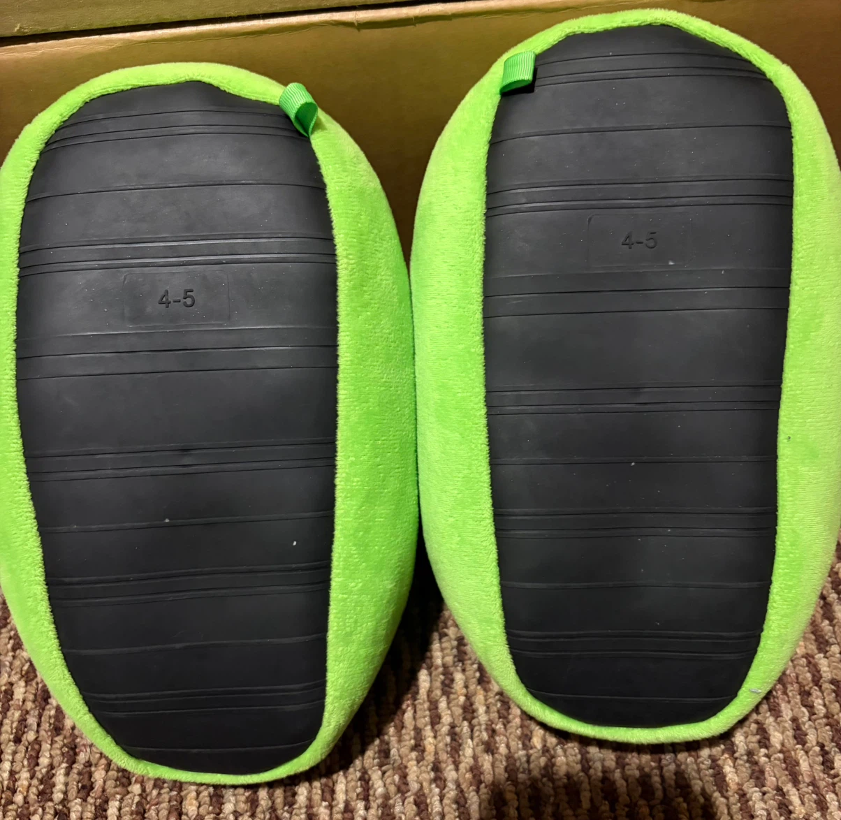 Minecraft Creeper Slippers ~ Size 4/5 - photo 2