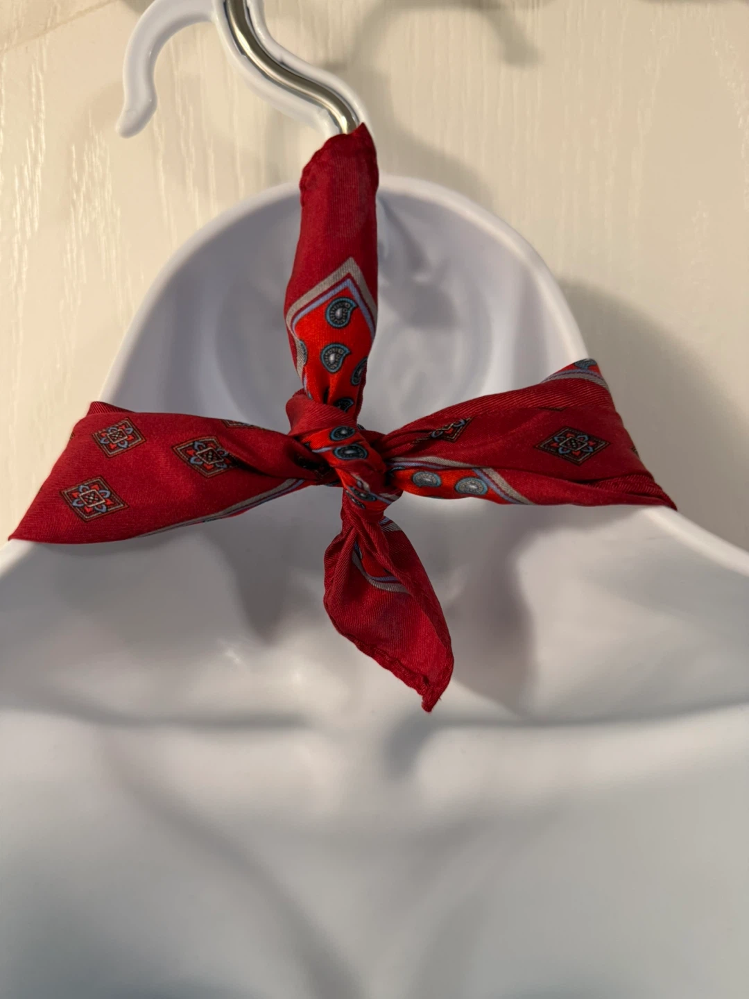 Red Paisley Pattern Neck Scarf - photo 4