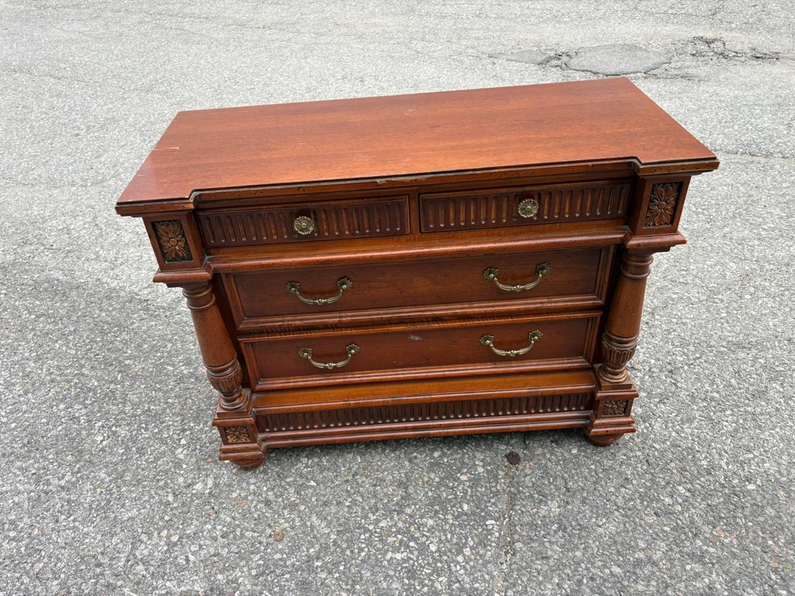 Free delivery used Vintage Style Wooden Three-Drawer Chest - photo 2