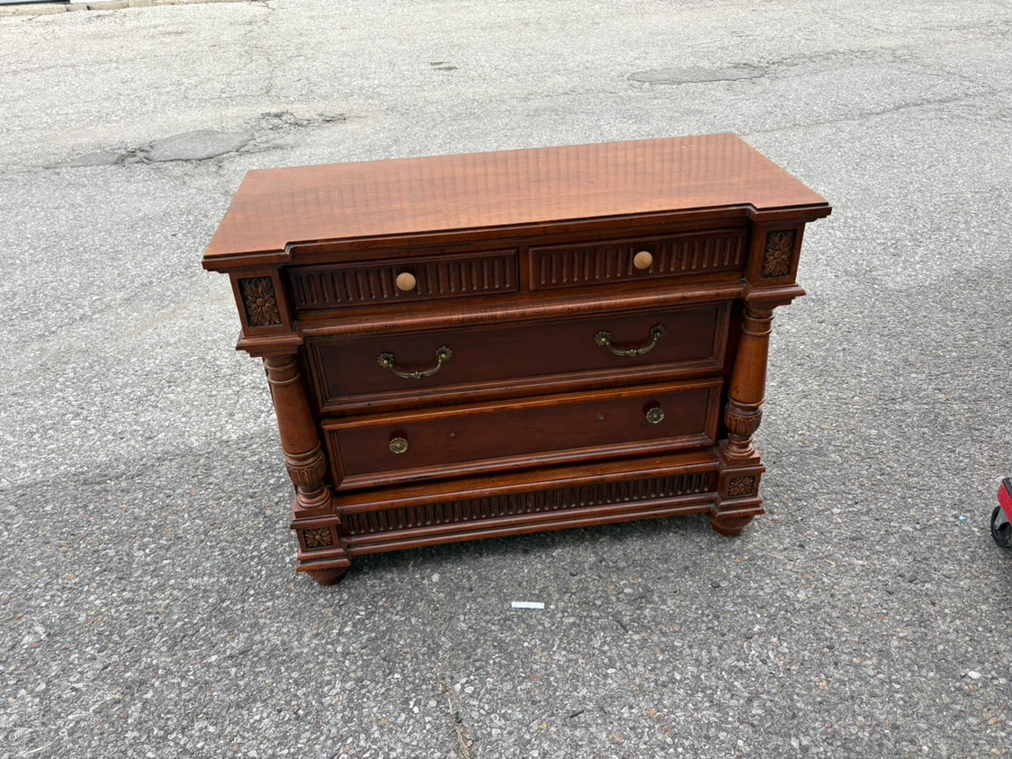 Free delivery used Vintage Style Wooden Three-Drawer Chest - photo 2