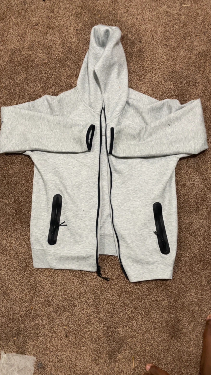 grey nike tech top - photo 2