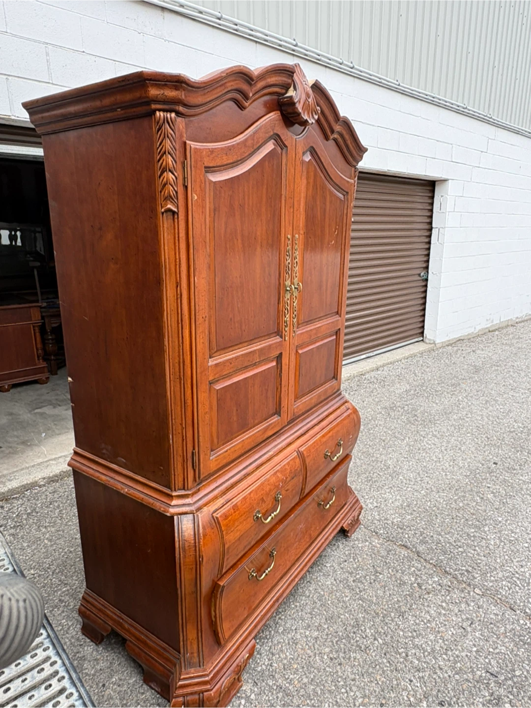 Free delivery used Traditional Solid Wood Armoire with Drawers - photo 3