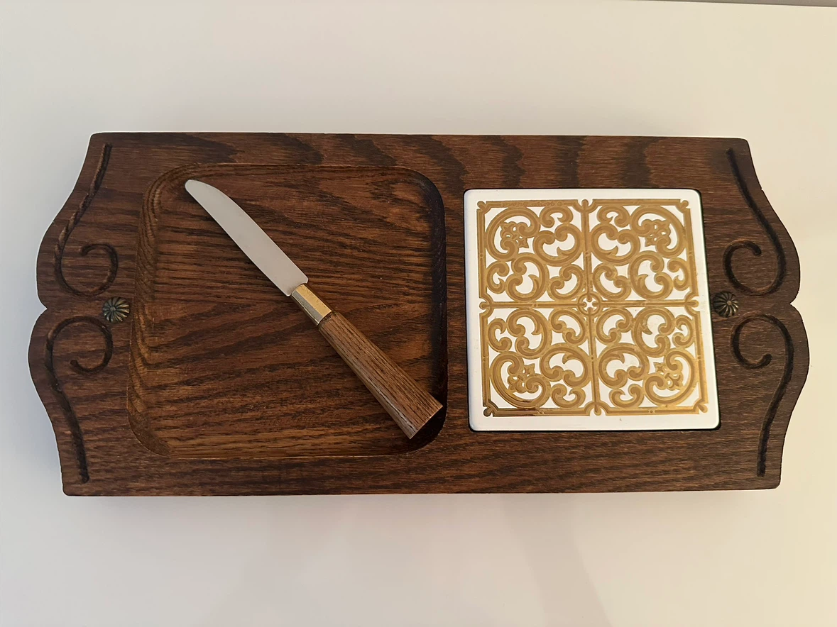 Vintage 1970’s Wooden Cheese Board and Spreader