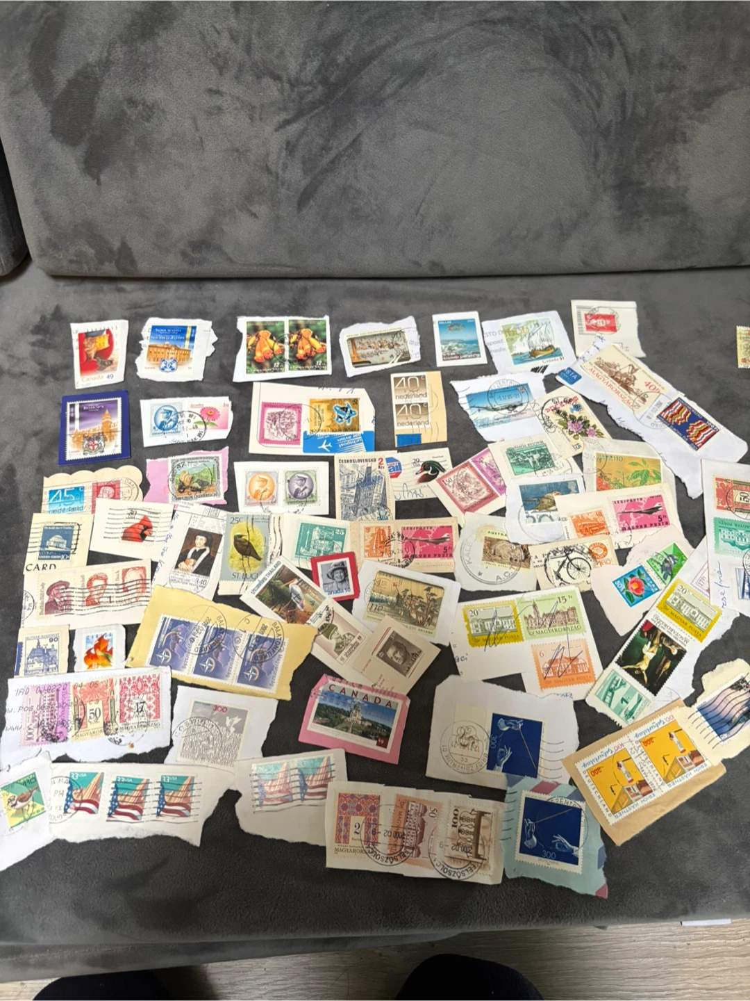 Large collection of vintage postage stamps - photo 2