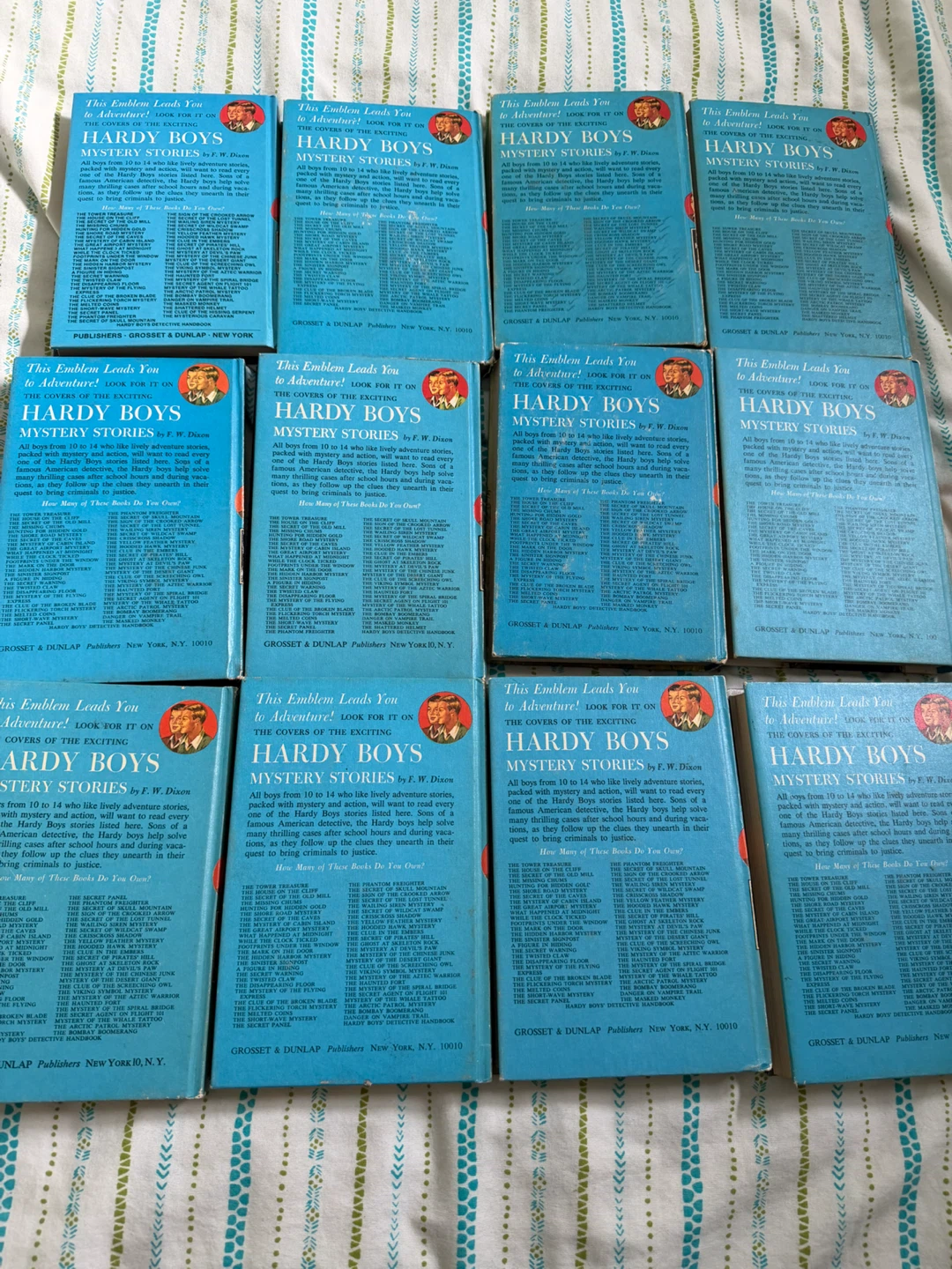 12 Vintage Hardy Boys Mystery Books - photo 2