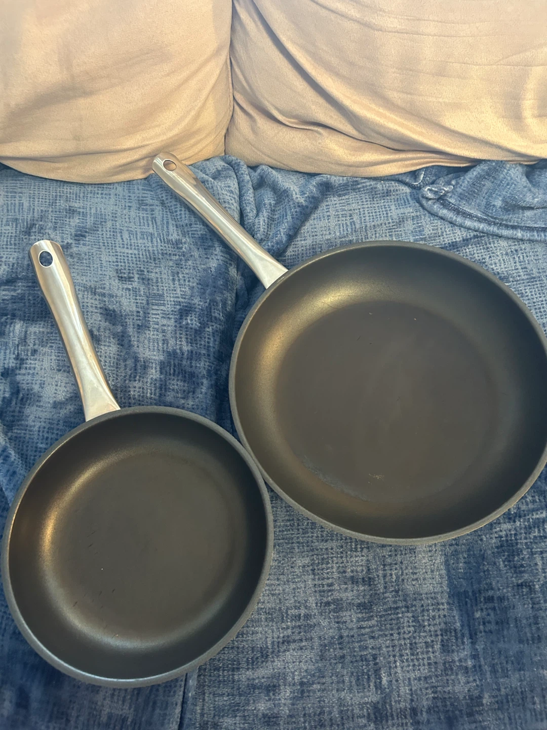 Set of Two Non-Stick Frying Pans