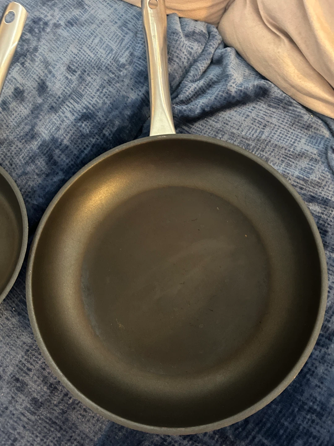 Set of Two Non-Stick Frying Pans - photo 2