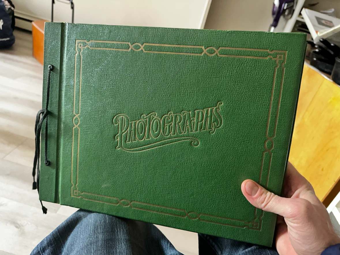 1940/50s photograph album loaded 120-125 pics