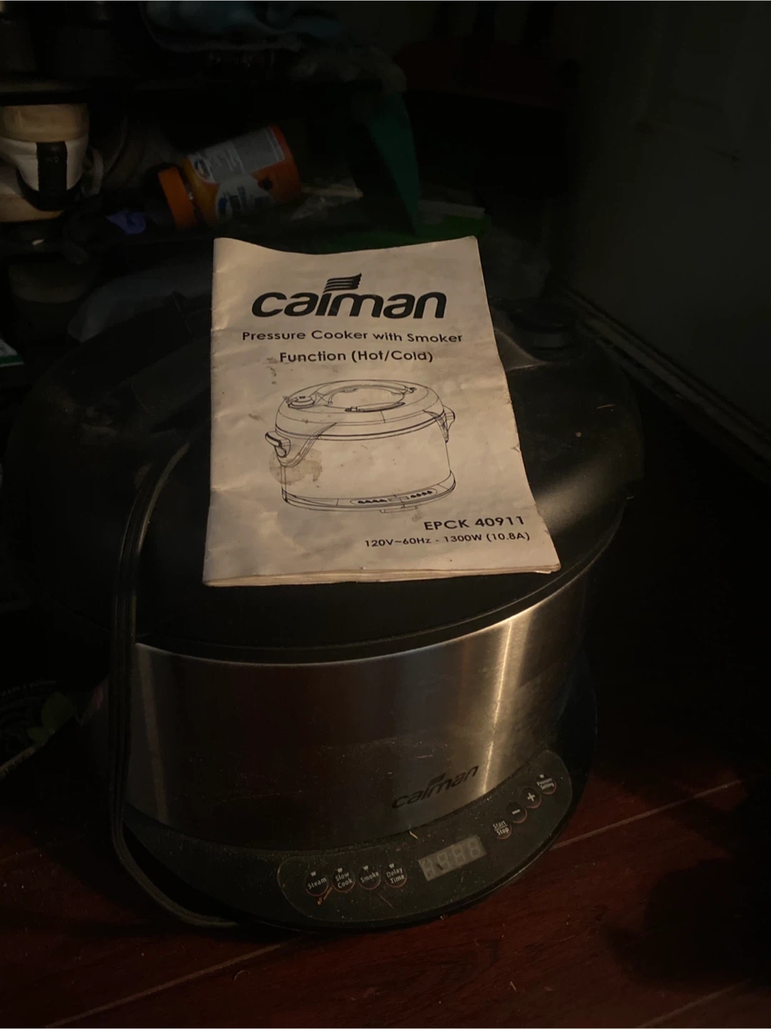Pressure cooker with Smoker