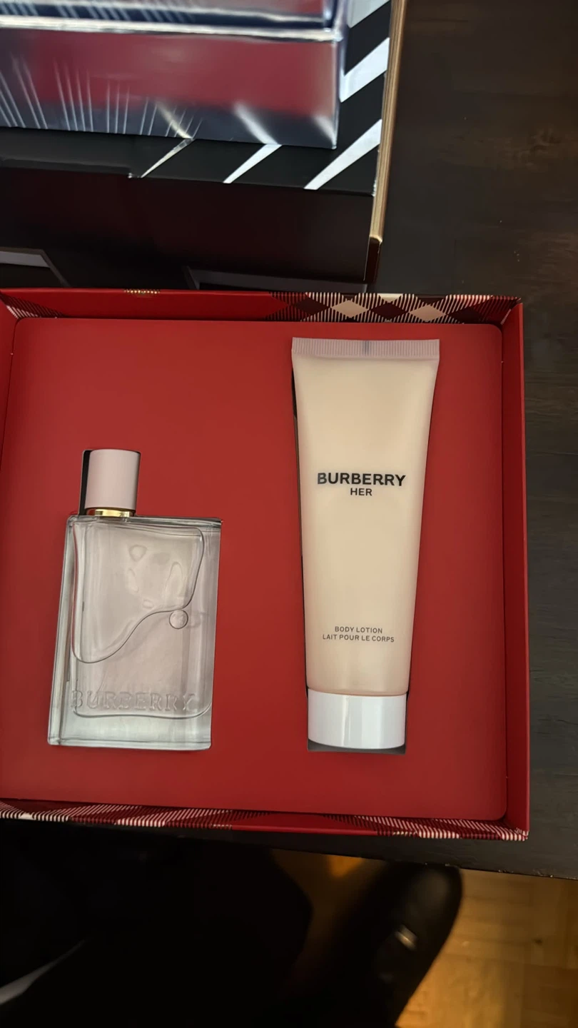 Burberry Her Perfume and Body Lotion Gift Set