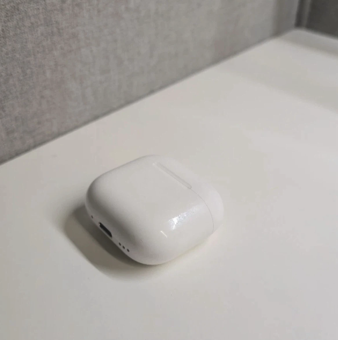 Apple AirPods 4th Generation Charging Case