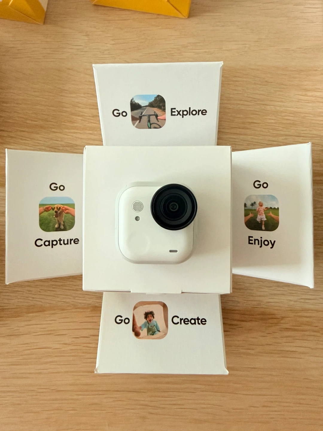 Insta360 GO Ultra Creator Bundle - photo 3