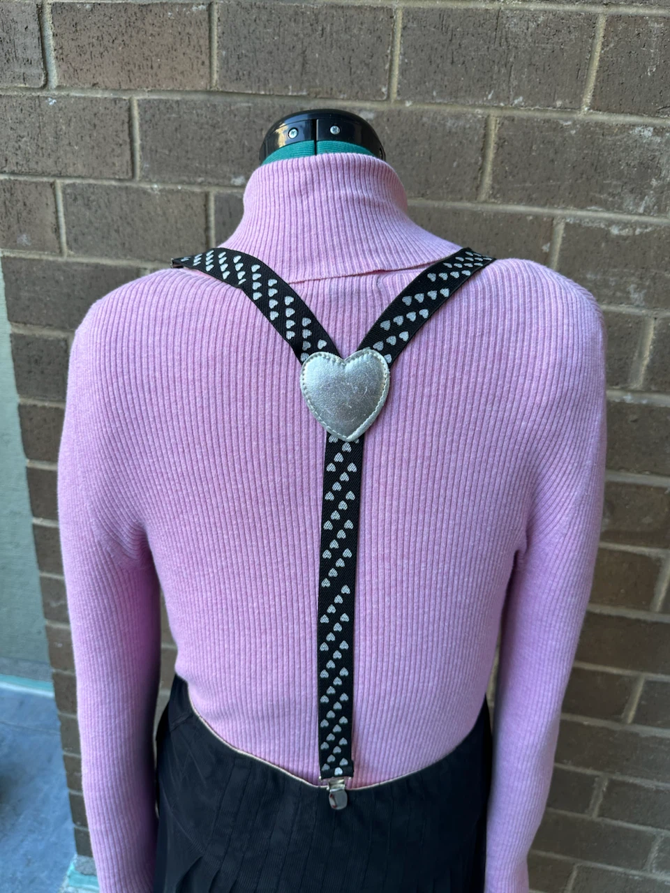White Hearts Print Black Suspenders - photo 3