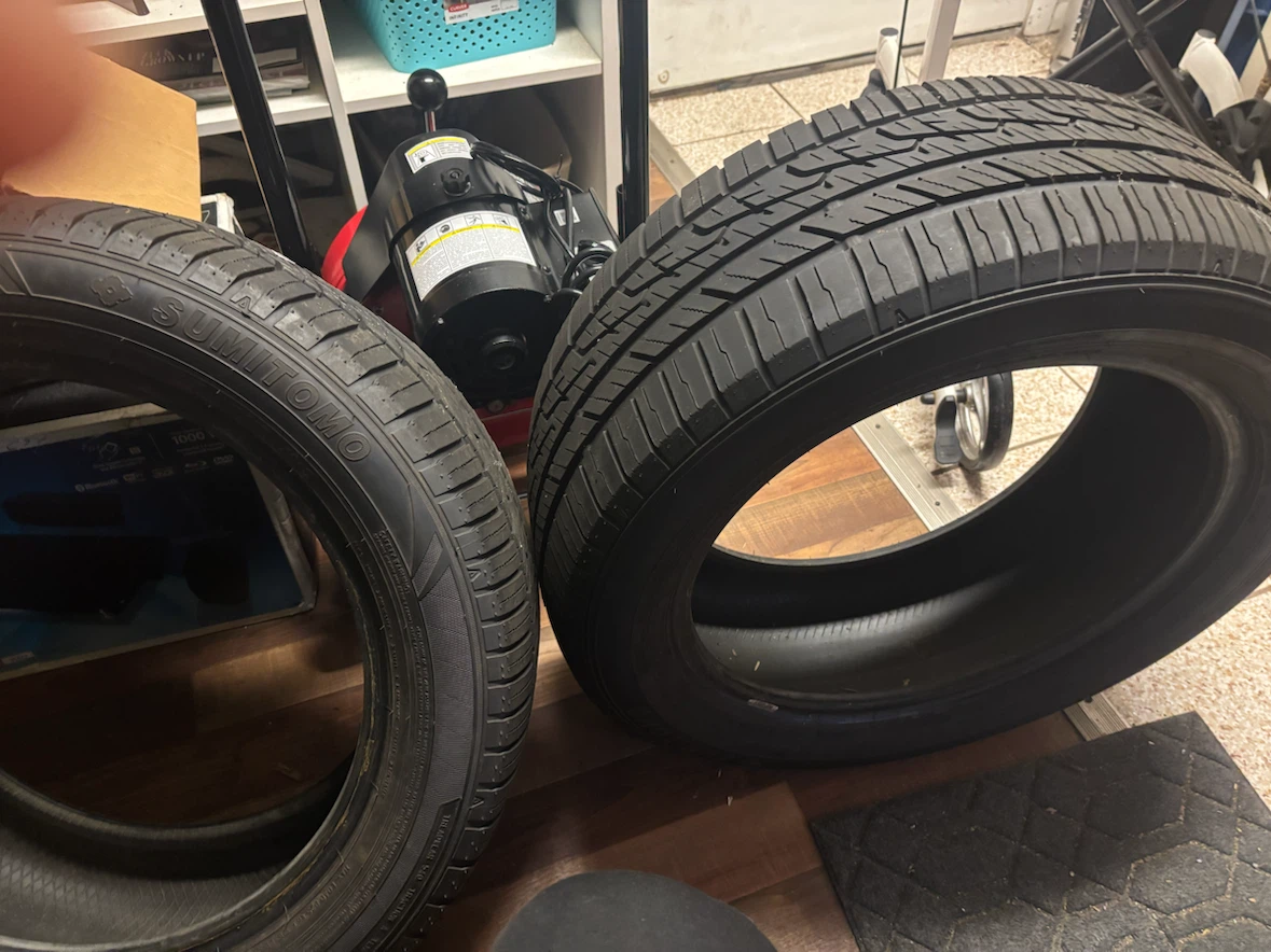 Sumitomo 225/55R17 Tires - photo 2