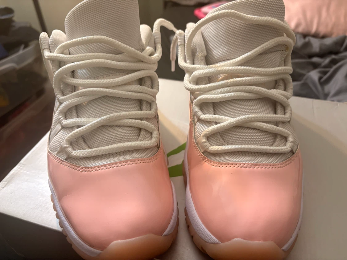 Jordan 11 Low Rose Gold - photo 2