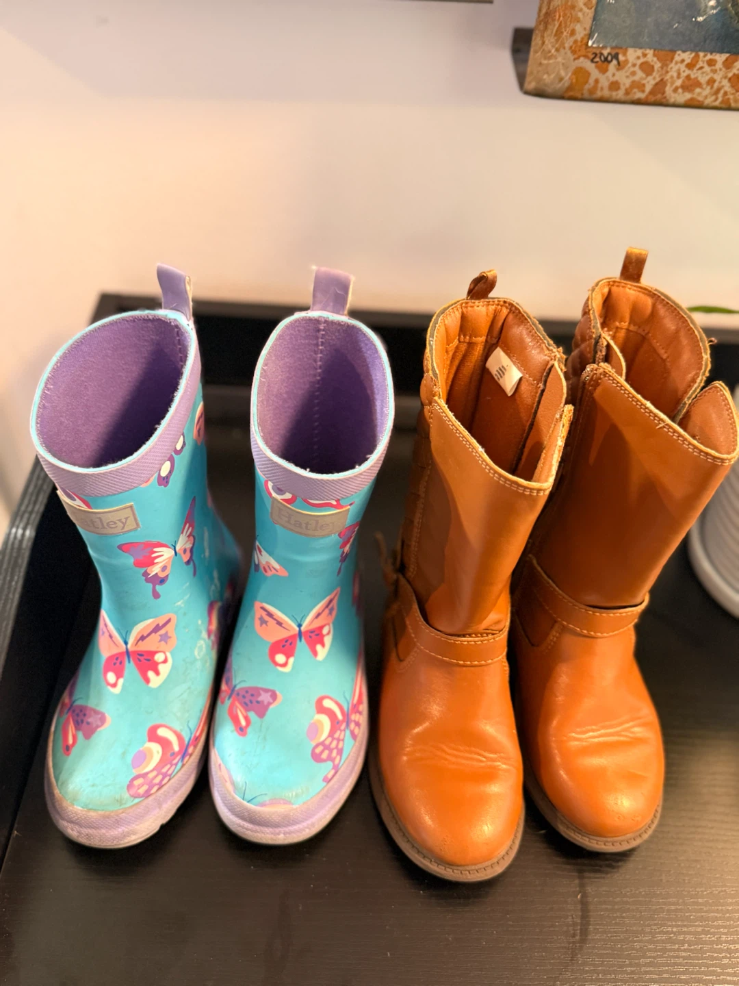 Two pairs of kids boots - photo 2