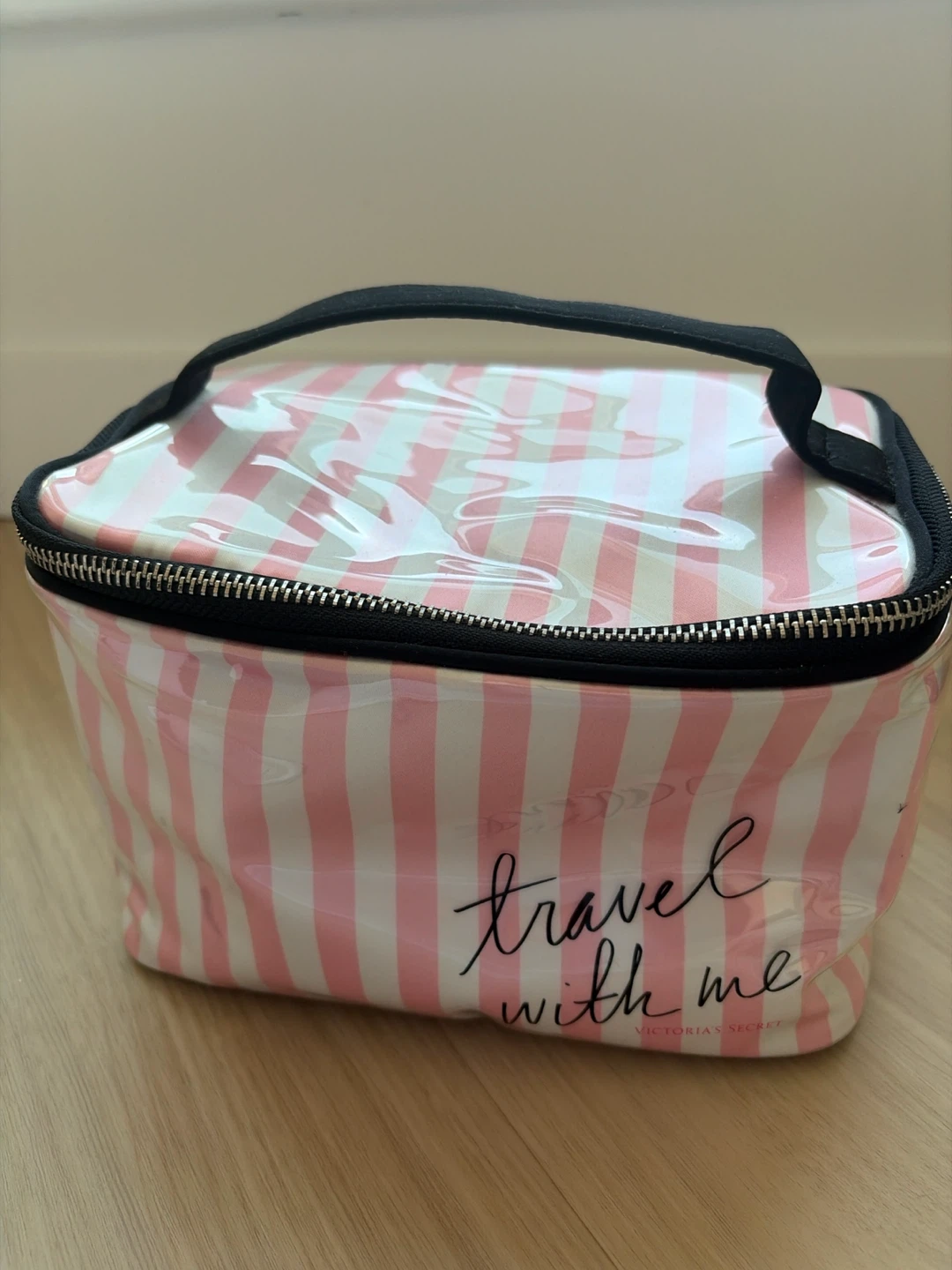 Victoria's Secret Travel Makeup Bag - photo 2