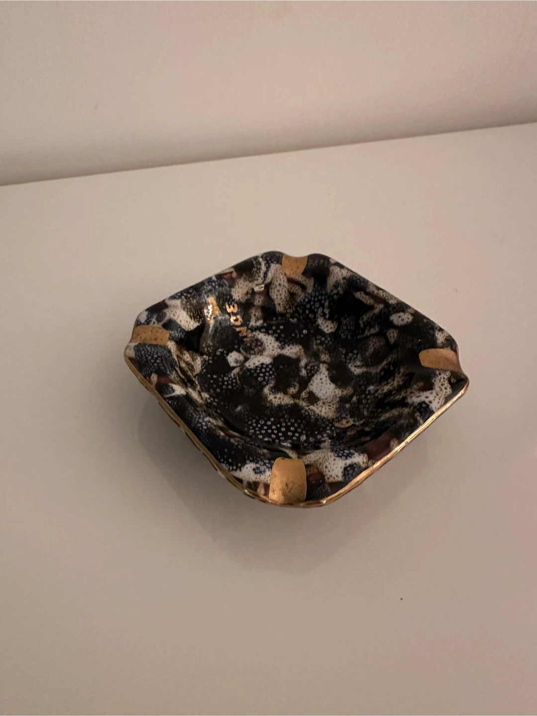 Vintage French Tee's Porcelain Ashtray - photo 2